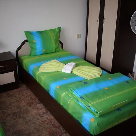 Georgievi Guest House Pomorie Exterior foto