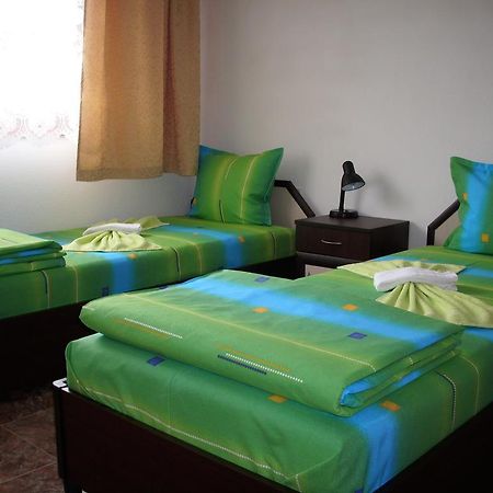 Georgievi Guest House Pomorie Exterior foto