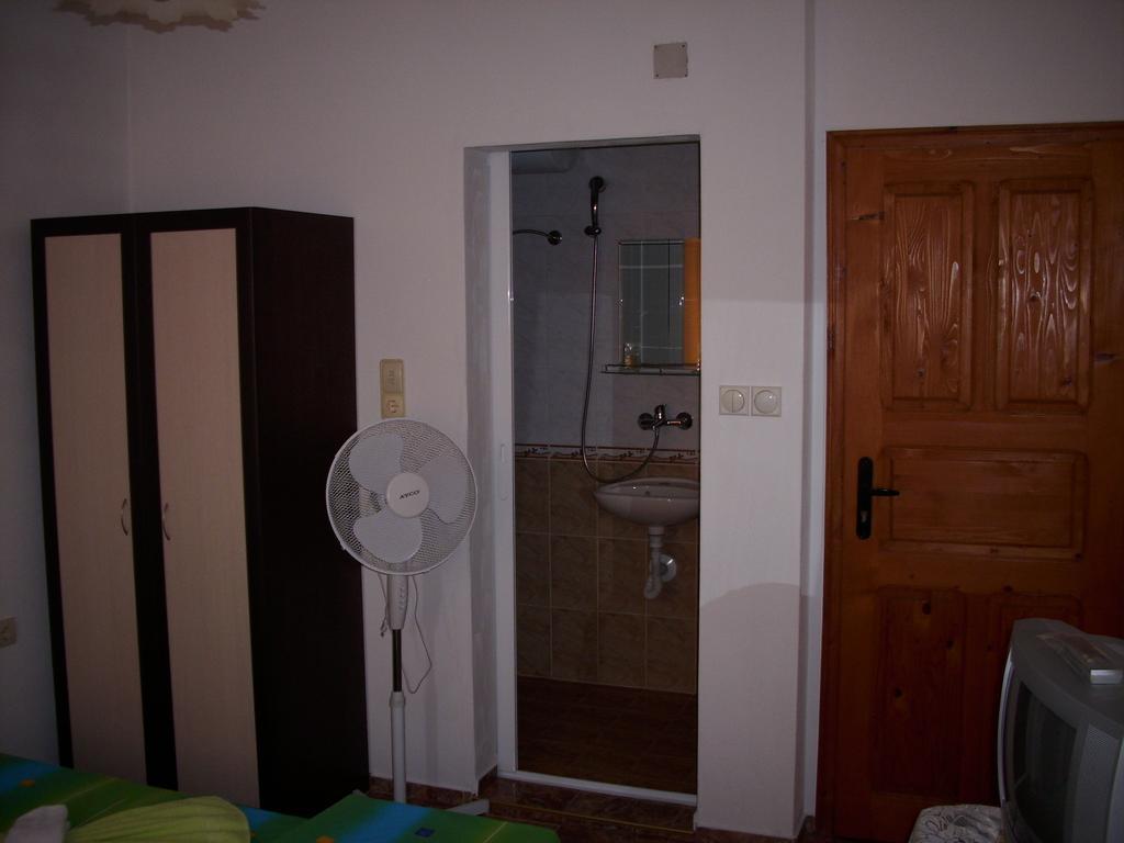 Georgievi Guest House Pomorie Exterior foto